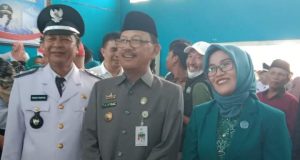 Bupati Pesisir Barat Melantik Dan Pengambilan Sumpah 62 Peratin Terpilih