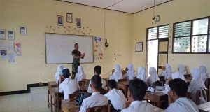 Bentuk Generasi Muda Inspiratif, Babinsa Koramil 10/Karimunjawa Berikan Materi Wasbang