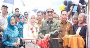 Wakil Menteri Pertanian RI (Wamentan) Ir. Haverick Hasnul Qolbi Bersama Wako dan Wawako Kota Prabumulih Tinjau Agrowisata Nanas Prabumulih