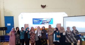 Wujudkan Lingkungan Inklusif, Ketua KND-RI Dante Rigmalia Blusukan Ke Kampung dan Pesantren Di Kabupaten Cianjur