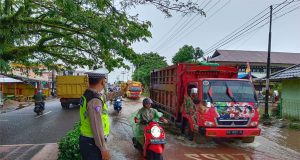 Terjadi Perlambatan, Sapa Menyadik Melakukan Pengaturan Lalin