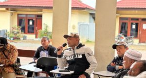 Kapolres Dogiyai Kompol Sarraju, S.H Bersama Danramil Moanemani 1705 – 06 Kapten Inf Suprasto Mami Pimpin jalannya Jumat Curhat Di Polres Dogiyai