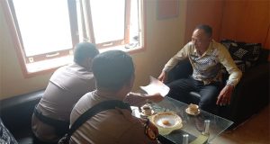 Sambang Desa, Satgas Preemtif Ops Bina Karuna Polres Melawi Berikan Imbauan Tentang Karhutla