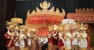 Ketua Dekranasda Pesibar Menghadiri Kunjungan Kerja Ibu Negara RI