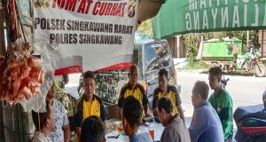 Masyarakat menyampaikan Keluhan Kamtibmas Dalam Jum’at Cuhat Polsek Singkawang Barat Polres Singkawang