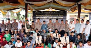 Keluarga Besar Polres Pesisir Barat Melaksanakan Doa Bersama Dan Silaturahmi Dengan Anak Anak Panti Asuhan
