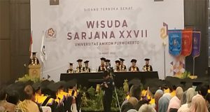 199 Mahasiswa AMIKOM Di Wisuda