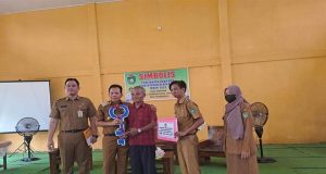 Walikota Prabumulih Ir. H. Ridho Yahya, MM bersama (DPMD) Pemkot Prabumulih Menghadiri Sekaligus Penyerahan Alokasi Dana Desa Tahun 2023 di Desa Karangan