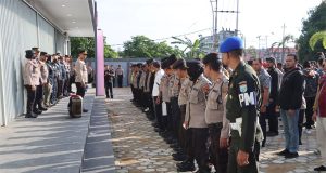 Kapolresta Pontianak Pimpin Aparat Gabungan amankan Eksekusi Lahan Di Gg Family Pontianak