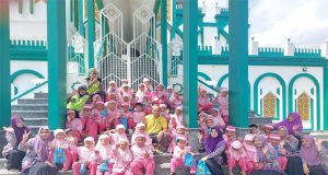 Kegiatan Polisi Sahabat Anak dan Wisata Edukasi Serta Wisata Religi Satlantas Polres Singkawang