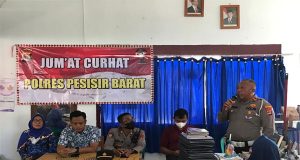 Hari Jumat Para Guru SMP N 2 Pesisir Barat Curhat Dengan Polres Pesisir Barat