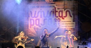 Antusiasme Warga Dalam Rangka Penutupan Wiwitan Pasa Pasar Kangen 2023