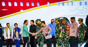 Kapolda Papua Sambut Kunjungan Kerja Presiden Jokowi Beserta Rombongan di Papua