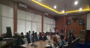 Aliansi Pergerakan Mahasiswa, Geruduk Perumda Kabupaten Sukabumi