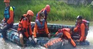 Tim SAR Temukan Jasad Pria Yang Nyebur ke Sungai Sambong