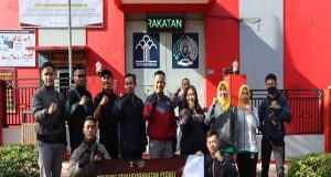 Memperingati Hari Bakti Pemasyarakatan Ke 59 dan Jelang Lebaran 1444/H, Rutan Banjarnegara Beri Santunan di Pantai Asuhan