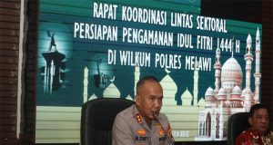 Kapolres Melawi Tegaskan Tidak Akan Mentolerir Adanya Permainan Petasan dan Kembang Api Saat Perayaan Idul Fitri 1444 H di Jembatan Melawi