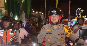 Malam Takbiran di Singkawang, Kapolres Bersama Forkopimda Patroli Dengan Mengunakan Ranmor Roda Dua
