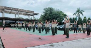 Pasi Pers Kodim 0719/Jepara Pimpin Apel Pagi dan Dilanjutkan Senam Aerobik di Halaman Makodim