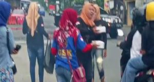 Komunitas GSK Bagikan Takjil, Nikmatnya Berbagi Sesama di Bulan Ramadhan