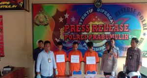Polres Prabumulih Gelar Press Release Tiga Pelaku Pembobolan Dua Alfamart Di Prabumulih