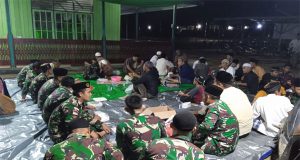 Eratkan Tali Persaudaraan Satgas Pamtas Yonarmed 5 Pancagiri Peringati Malam Nuzulul Qur’an Bersama Warga di Perbatasan