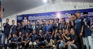 Silahturahmi dan Buka Puasa Bersama Ketua DPC Demokrat Prabumulih Bagikan Ribuan Paket Takjil