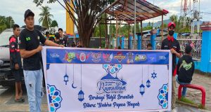 Tujuh Puluh Orang Yang tergabung Dalam Komunitas Bikers Nabire Berbagi Takjil Serentak di Bulan Ramadhan