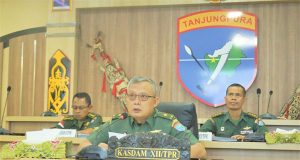 Kasdam XII/Tpr Terima Paparan Renlakgiat TMMD ke-116