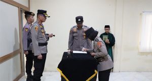 Kapolres Beltim Pimpin Upacara Sertijab Pejabat Polres Belitung Timur