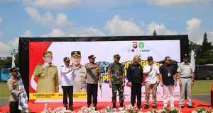 Kapolda Kalbar Bersama Gubernur dan Pangdam Tanjungpura Melepas Keberangkatan Rombongan “Mudik Gratis Presisi Katulistiwa 2023”