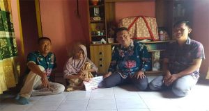 Kurangi Kemiskinan Ekstrim Di Pekon Peratin Pekon Balam Salurkan BLT-DD Kepada 19 KPM