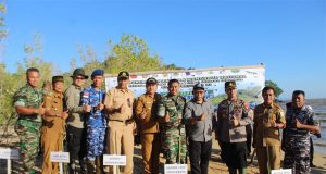 Kodim 1202/Skw Lakukan Penanaman Pohon Mangrove Secara Serentak