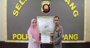 AKBP Laba Meliala Diganjar Penghargaan dari KPPAD Kalbar Atas Penanganan Kasus Terhadap Anak