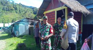 Jalin Sinergitas TNI-Polri, Kapolsek Mapia Silaturahmi ke Koramil 1705 – 06 Mapia
