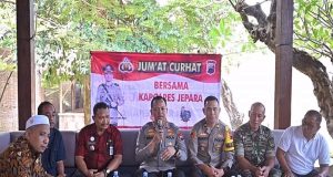 Jumat Curhat, Kegiatan Rutin Polres Jepara Sambangi dan Dengarkan Aspirasi Masyarakat Bersama Kapolres Jepara