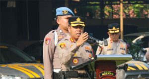 Terobos Kerawanan Kamtibmas, Kapolres Batang Pimpin Apel Gelar Polisi RW untuk Meningkatkan Layanan Masyarakat