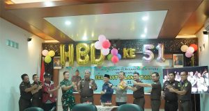 Diusia Ke 51 Tahun Kejari Jepara, Dapat Kejutan Dari Dandim 0719 Bersama Forkopimda Jepara