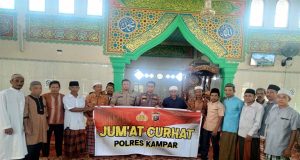 Jumat Curhat, Kapolres Kampar Diwakili IPDA Jafni Sampaikan Himbauan Dan Pesan Kamtibmas Kepada Jemaah Masjid