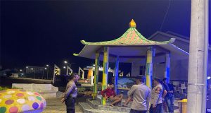 Patroli Kamtibmas Polres Sekadau Beri Imbauan Pemuda Nongkrong