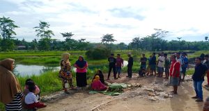 Pria Lansia Ditemukan Warga Tewas Mengapung Di Kolam Galian Exkavator