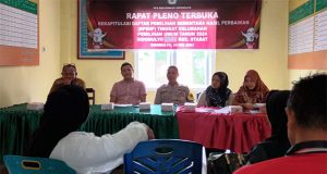 Pak Bhabin Polsek Stabat dan Bhabinsa Hadiri Rapat Plano Terbuka