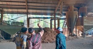 Cemari Udara dan Abaikan K3, Pabrik Arang Di Sidak DLH Langkat, Tata : Minta DLH Tutup Sementara Pabrik