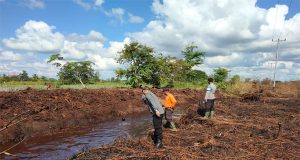 Stop Pembakaran Lahan dan Hutan! Polres Kubu Raya Awasi Hotspot Karhutla dan Sosialisasikan Undang-Undang PPLH