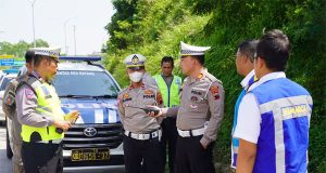 Satlantas Polres Batang dan Instansi Terkait Tingkatkan Pengawasan Terhadap Parkir Liar Truk