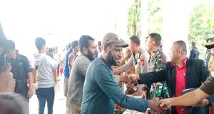 Pertikaian antara suku Mee dan suku Dani akhirnya Berdamai di Polres Nabire