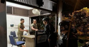 Pastikan Kalbar Aman, Brimob Kalbar Laksanakan Patroli Malam