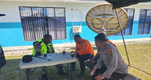 Korban Jatuhnya Pesawat Sam Air Dievakuasi ke RS Bhayangkara Jayapura