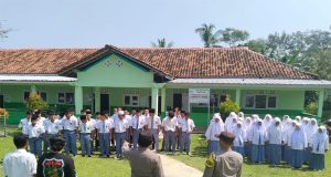 Polsek Pesisir Utara Sosialisasi Hidup Sehat Tanpa Narkotika Di Pondok Pesantren Barakatul Qodiri