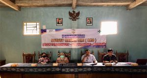 Cegah Gangguan Kesehatan Masyarakat, Babinsa Pulodarat Ikuti Survei Mawas Diri (SMD)